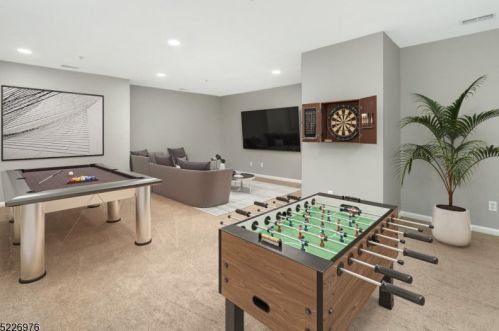 105 Boulder Ridge Dr, Dover NJ  07869-1644 exterior