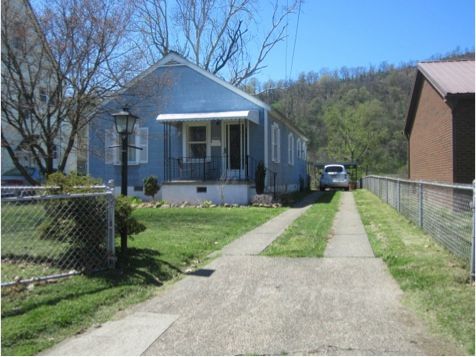 3345 5th Ave, Diamond, WV 25015-1014