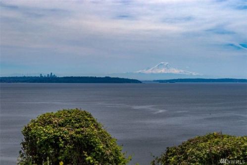 10133 Shore Dr, Indianola, WA 98342-9741