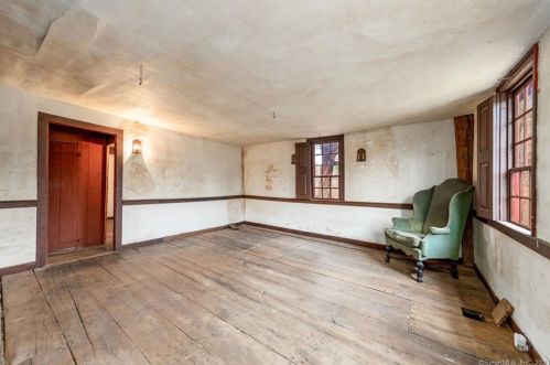 329 Chewink Rd, North Windham CT  06235-2713 exterior