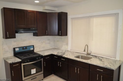 442 Summer Ave, Newark, NJ 07104-2910