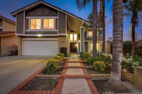 12 Christamon, Irvine CA 92620-1829 exterior