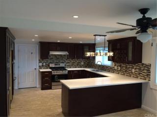 2770 Cibola Ave, Costa Mesa CA  92626-5602 exterior