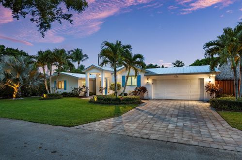 410 Lake Dr, Delray Beach, FL 33444-3040