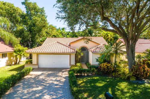 8410 Northstar Ct, Boynton Beach FL  33436-1544 exterior