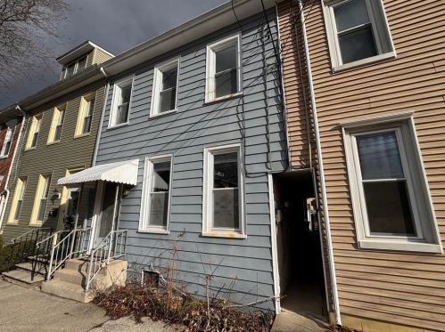 55 Church St, Macungie, PA 18062-1116