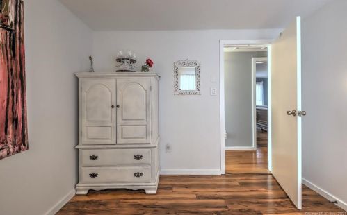 53 Alison Ave, Wallingford CT 06492-3302 exterior