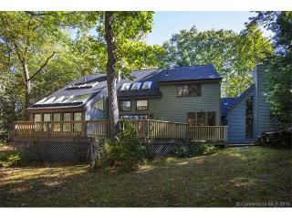 1 Golf Course Rd, Washington Depot, CT 06793-1302