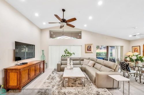 13834 Via Nadina, Delray Beach FL  33446-3716 exterior