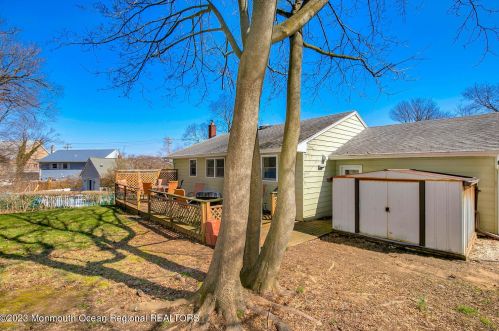 3 Peak St, Monmouth Hills NJ  07732-1821 exterior