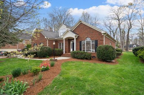 714 Golf House Rd, Whitsett, NC 27377-9217