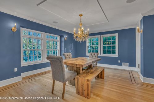 34 Windsor Dr, Little Silver NJ  07739-1311 exterior
