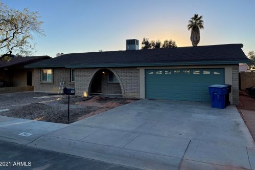 760 Meadows Dr, Chandler, AZ 85224-3528