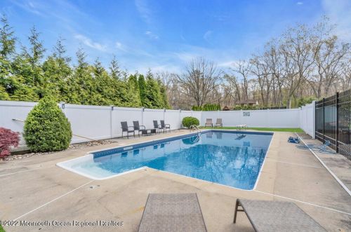 28 Linda Dr, Jackson Twp NJ 08527-5026 exterior