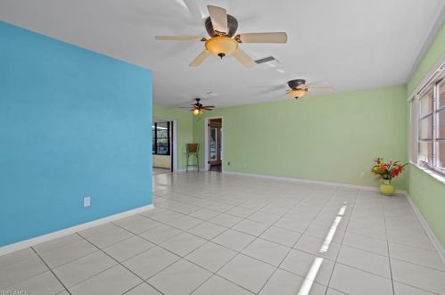1211 21st St, Cape Coral, FL 33990-4651