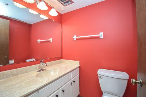 4200 Rivers Edge Cir, Milwaukee WI 53209-1122 exterior