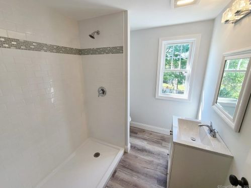 249 Wilkenda Ave, Waterbury CT  06708-3655 exterior