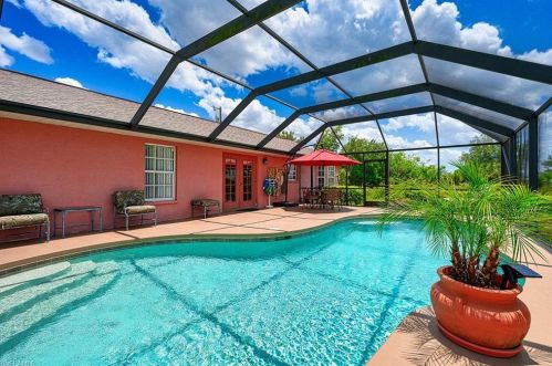 4465 22nd St, Naples, FL 34120-8407