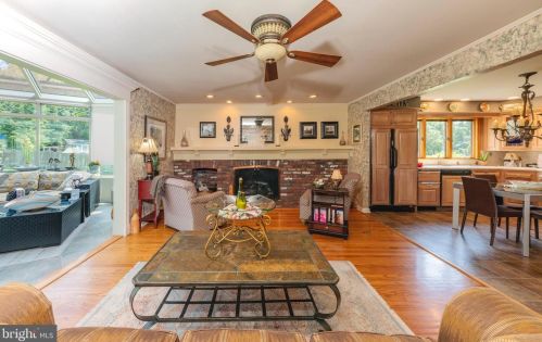 716 Carter Hill Dr, West Deptford NJ  08066-1903 exterior
