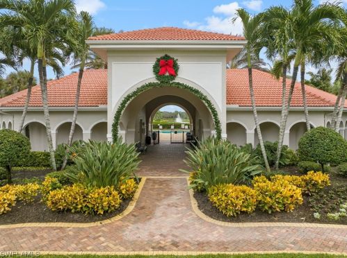 12855 Carrington Cir, Naples FL  34105-5008 exterior