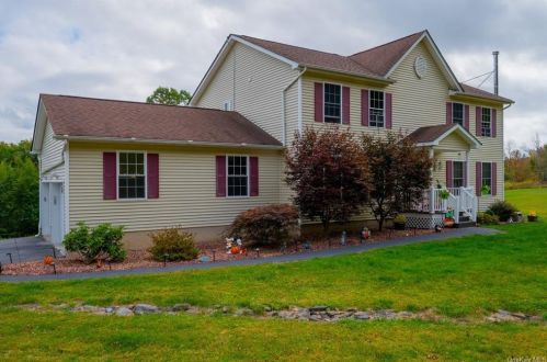 1344 Mountain Rd, Port Jervis, NY 12771-3499