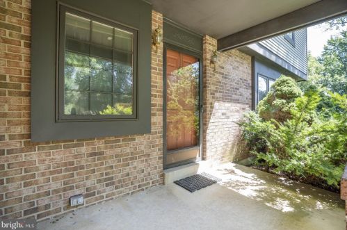 3520 Hopkins Dr, Wilmington, DE 19808-2913