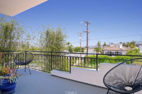 513 Dianthus St, Manhattan Beach CA  90266-6720 exterior