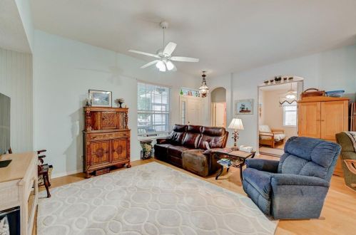 2244 Preservation Green Ct, Ruskin, FL 33573-4417