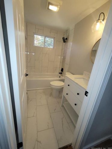 97 Bramblebush Rd, Manchester CT  06040-6300 exterior