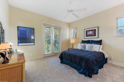 4852 Boulevard Ct, Naples FL 34103-3048 exterior