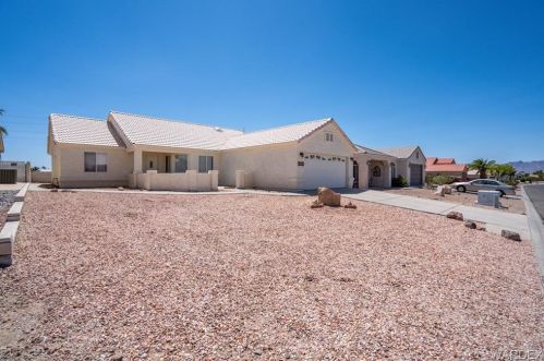 2064 Desert Palms Dr, Bullhead City AZ  86426-8803 exterior