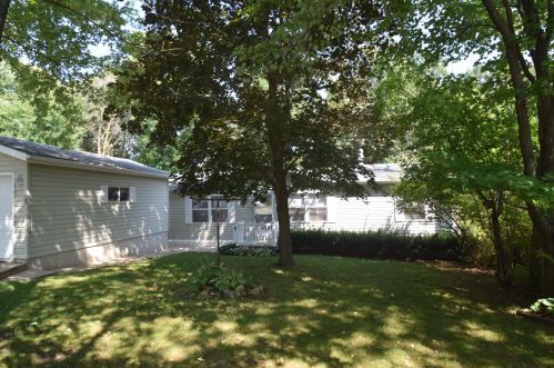 147 Serenity Oaks Ter, Watertown, WI 53098-7708