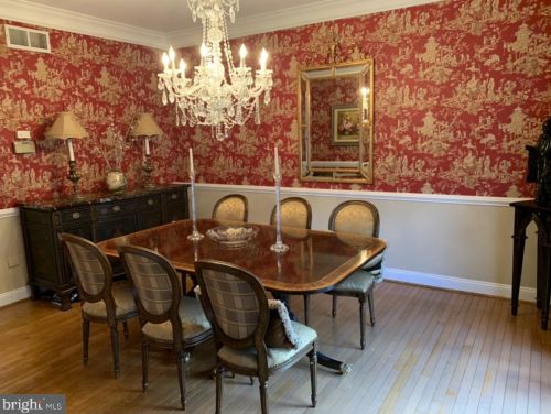 135 Sawgrass Dr, Blue Bell PA  19422-3209 exterior