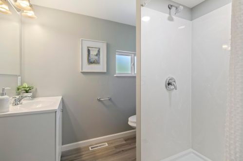 10 Westland Way, Delaware OH  43015-2223 exterior