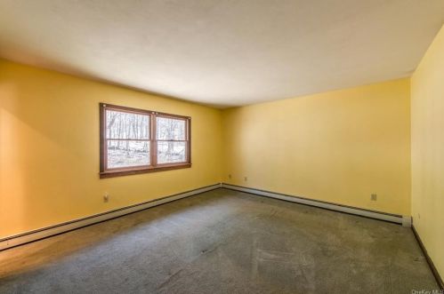 104 Still Rd, Poughquag NY  12570-5045 exterior