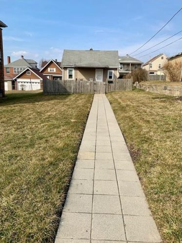 811 21st St, Ambridge, PA 15003-1816