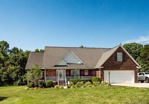 1064 Weatherby Dr, Salisbury, NC 28146-5218