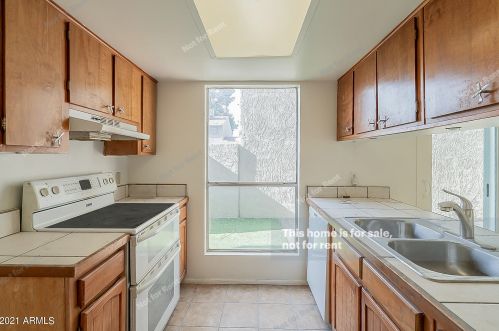 15407 2nd Way, Phoenix, AZ 85022-3042