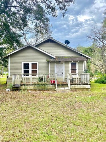 1206 Goliad Ave, Mapleton, TX 75835-2248