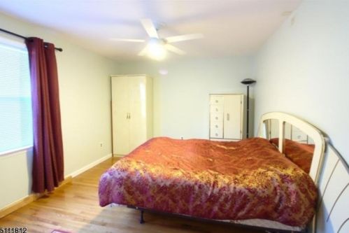 909 Yorkshire Dr, Flemington NJ  08822-1849 exterior