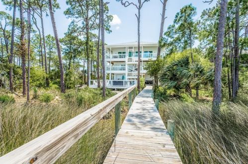 1673 Gulf Beach Dr, Saint George Island FL  32328-3107 exterior