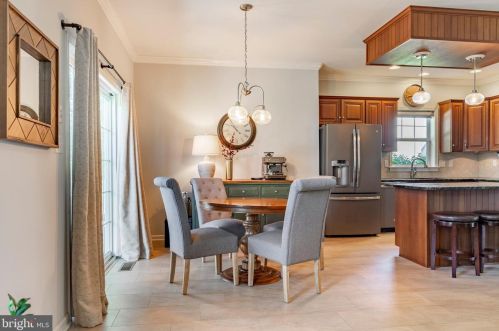 25 Summerlyn Dr, Ephrata PA  17522-9331 exterior