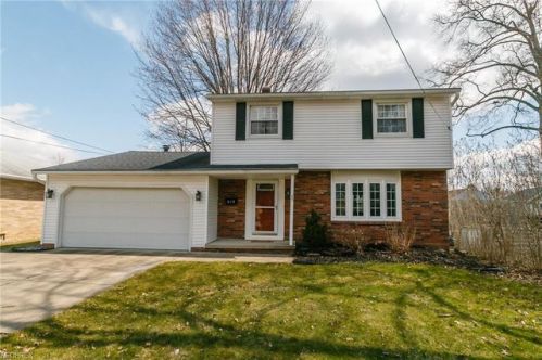 619 Concord Cir, Berea, OH 44017-2719