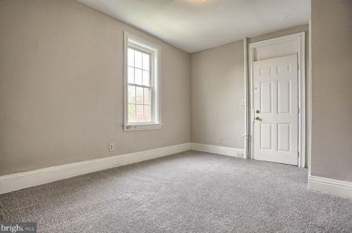 627 Oxford St, Harrisburg PA  17110-2521 exterior