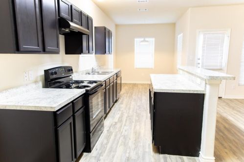 2113 Augusta St, Lancaster TX  75146-7225 exterior