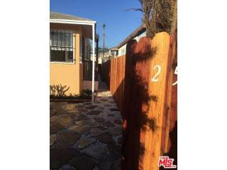 2575 Barrington Ave, Los Angeles CA  90064-2828 exterior