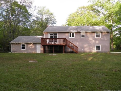 117 Beacon Rd, North Windham, CT 06280-1135