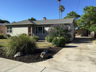143 Roslyn Dr, Concord CA  94518-1234 exterior