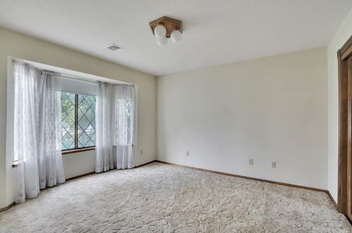 43517 37 St, Lancaster CA 93536-5499 exterior