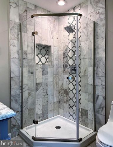 913 Lake Dr, Trenton NJ  08648-4003 exterior